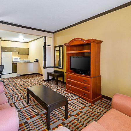 Quality Inn & Suites Lubbock Exterior foto